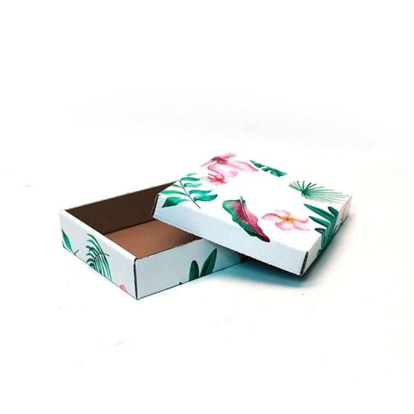 Renkli Çiçekli Hediye Kutusu 25,5x21x6 Cm 1 Adet